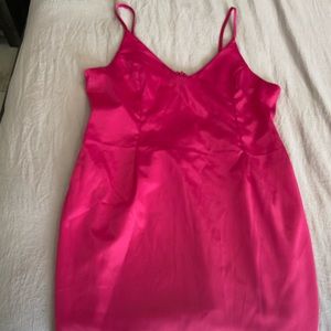 Satin pink dress with pockets